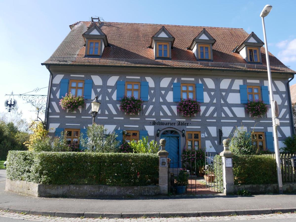 Hotel Schwarzer Adler Erlangen Exteriör bild